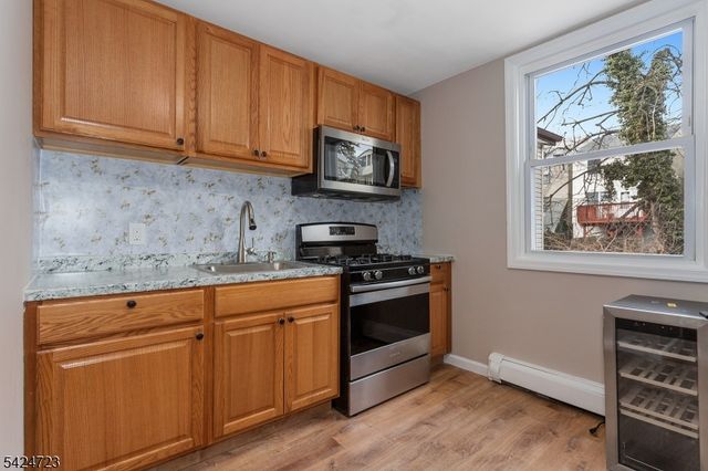 75 Garfield Ave, Paterson City, NJ 07522