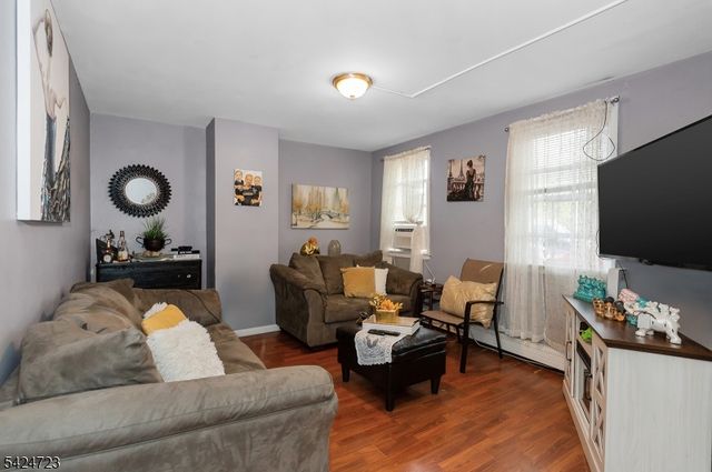 75 Garfield Ave, Paterson City, NJ 07522