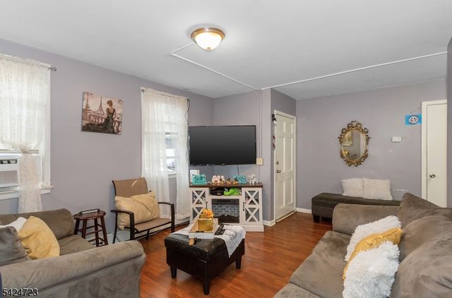 75 Garfield Ave, Paterson City, NJ 07522