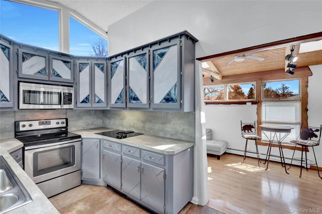 188 N Kentucky Avenue, Massapequa, NY 11758