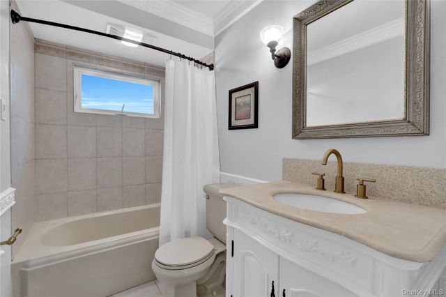 188 N Kentucky Avenue, Massapequa, NY 11758