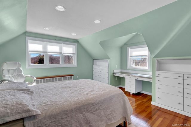 188 N Kentucky Avenue, Massapequa, NY 11758