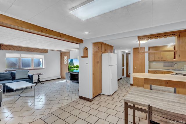 188 N Kentucky Avenue, Massapequa, NY 11758