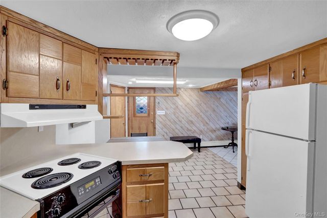 188 N Kentucky Avenue, Massapequa, NY 11758