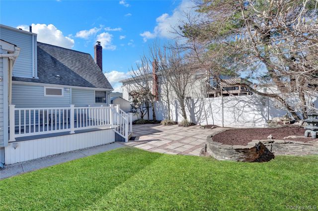 188 N Kentucky Avenue, Massapequa, NY 11758