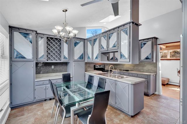 188 N Kentucky Avenue, Massapequa, NY 11758