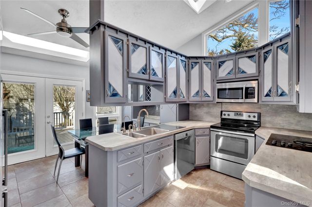 188 N Kentucky Avenue, Massapequa, NY 11758