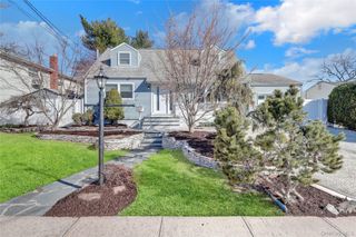 188 N Kentucky Avenue, Massapequa, NY 11758