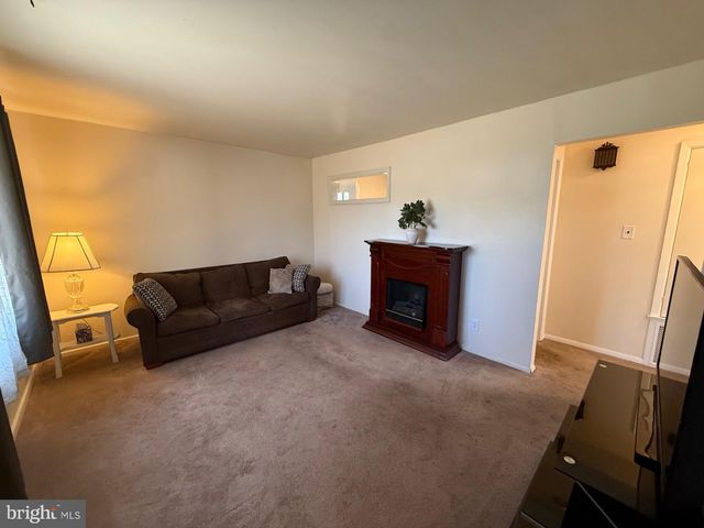 9 KRUEGER LA, Hamilton, NJ 08620