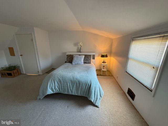 9 KRUEGER LA, Hamilton, NJ 08620