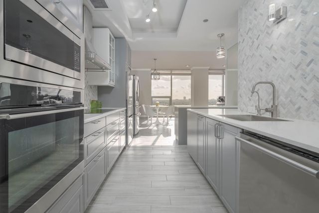 5100 San Felipe Street 137, Houston, TX 77056