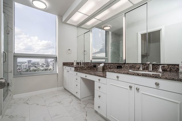 5100 San Felipe Street 137, Houston, TX 77056