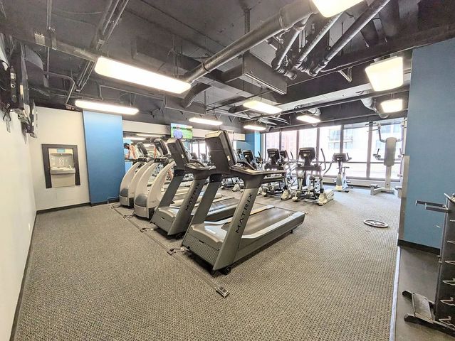 10 E ONTARIO Street 4607, Chicago, IL 60611