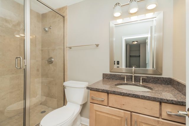 10 E ONTARIO Street 4607, Chicago, IL 60611