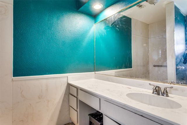 1756 Cynthia Lane, Hurst, TX 76054