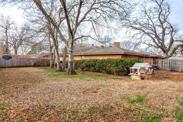 1756 Cynthia Lane, Hurst, TX 76054