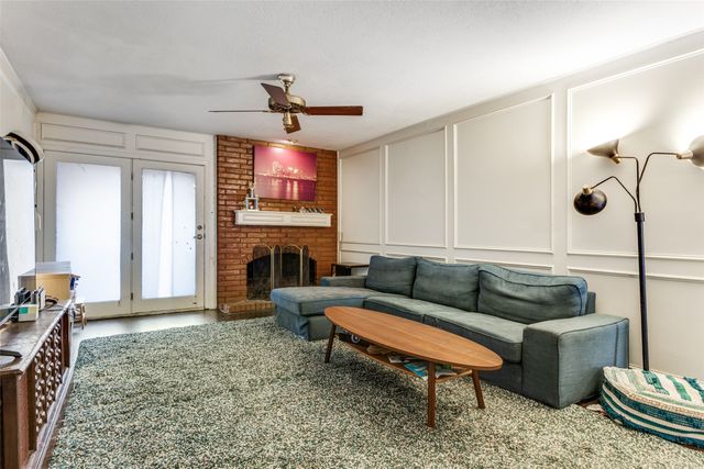 1756 Cynthia Lane, Hurst, TX 76054