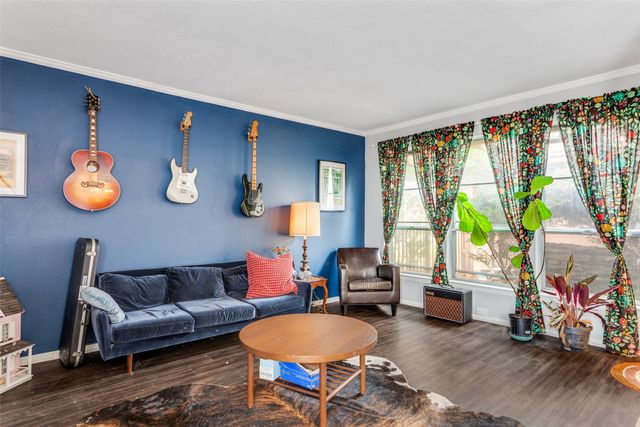 1756 Cynthia Lane, Hurst, TX 76054