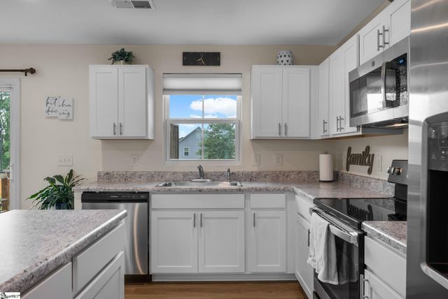 220 Brooklane Court, Easley, SC 29642