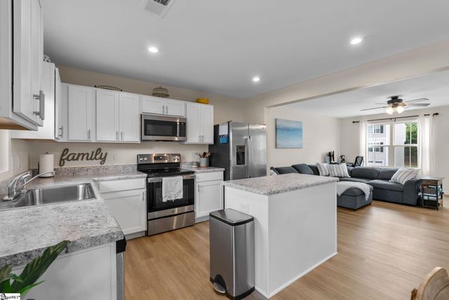 220 Brooklane Court, Easley, SC 29642