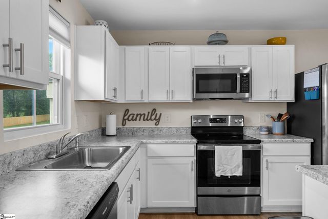 220 Brooklane Court, Easley, SC 29642