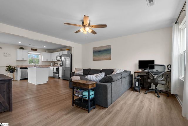 220 Brooklane Court, Easley, SC 29642