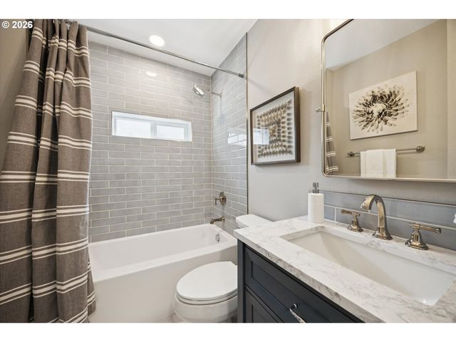 8805 Se 28TH Ave, Milwaukie, OR 97222