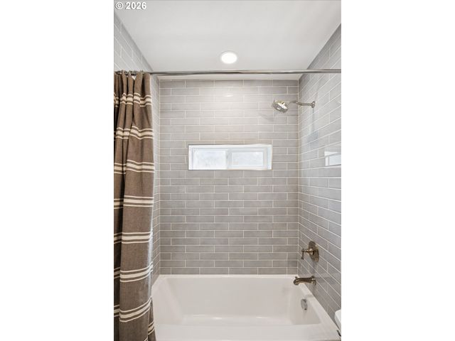 8805 Se 28TH Ave, Milwaukie, OR 97222
