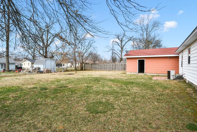 405 N Missouri Avenue, Nixa, MO 65714