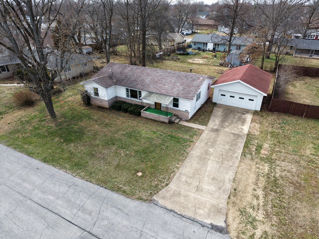 405 N Missouri Avenue, Nixa, MO 65714