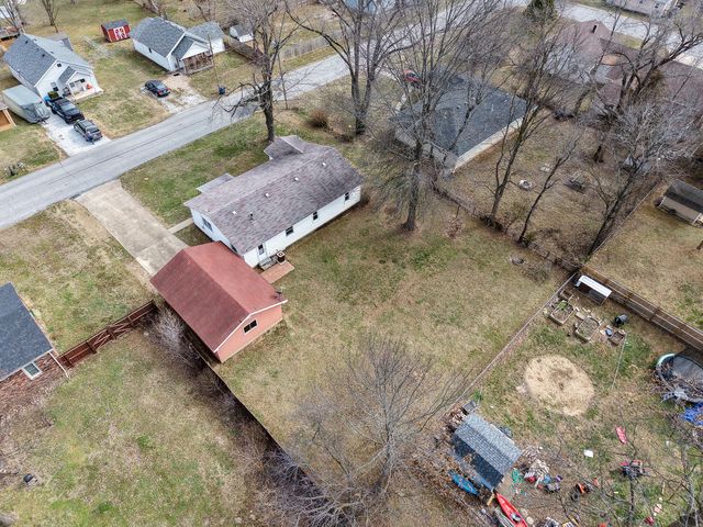 405 N Missouri Avenue, Nixa, MO 65714