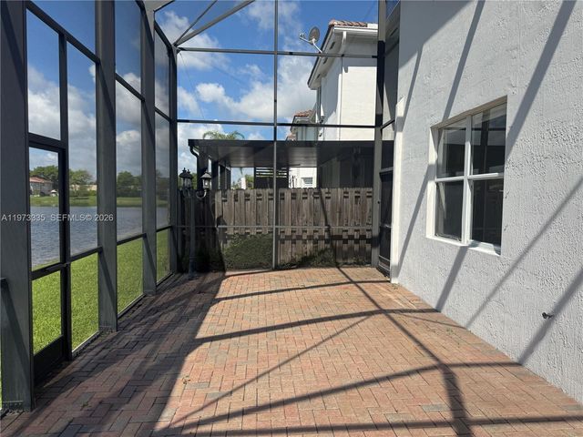 11482 NW 69th Ter, Doral, FL 33178