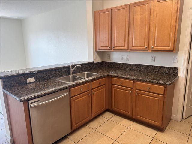 11482 NW 69th Ter, Doral, FL 33178