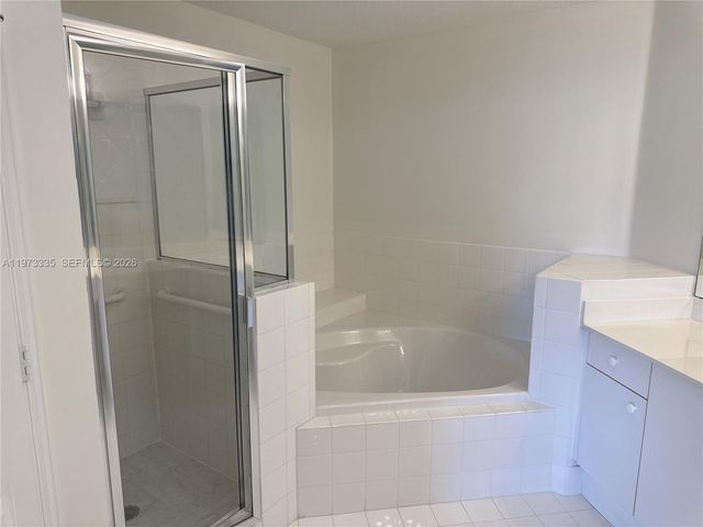 11482 NW 69th Ter, Doral, FL 33178