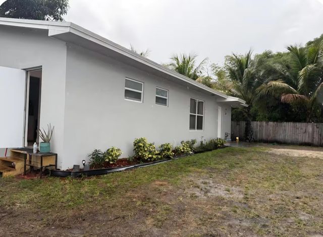 2452 Madison Street Side, Hollywood, FL 33020