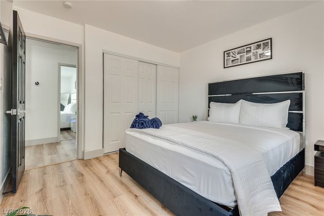 6212 Pinewood Avenue, Las Vegas, NV 89103