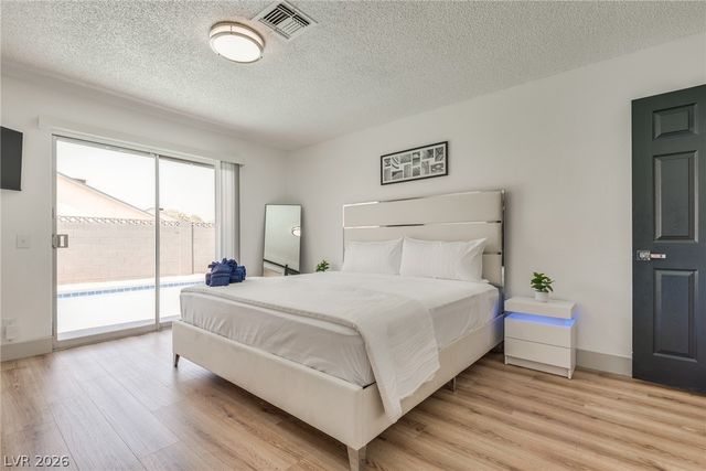 6212 Pinewood Avenue, Las Vegas, NV 89103