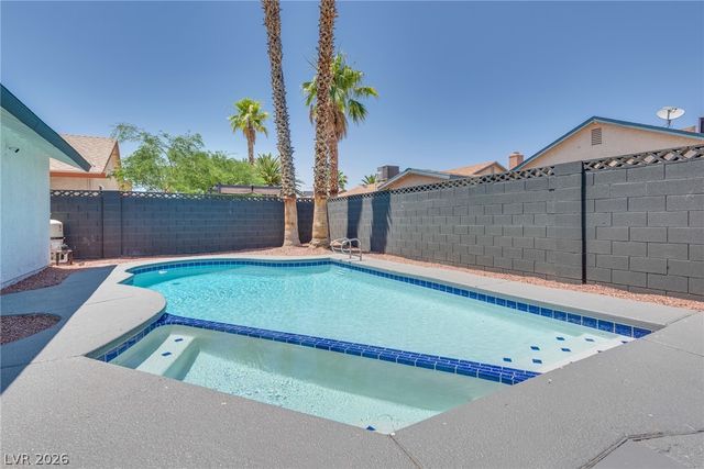 6212 Pinewood Avenue, Las Vegas, NV 89103