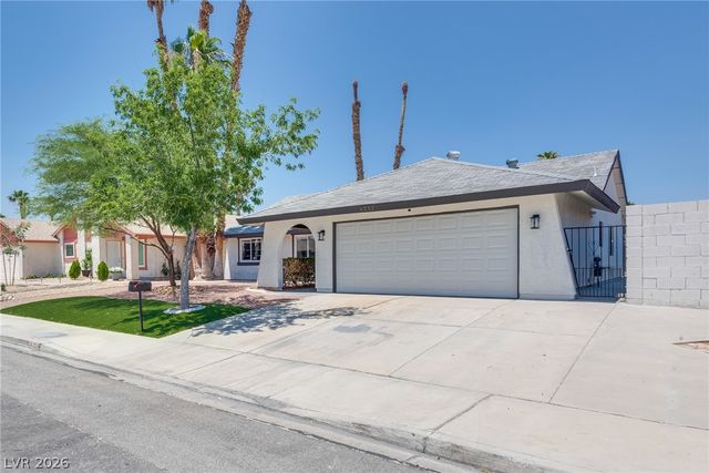 6212 Pinewood Avenue, Las Vegas, NV 89103