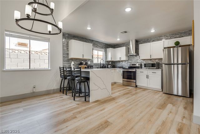 6212 Pinewood Avenue, Las Vegas, NV 89103