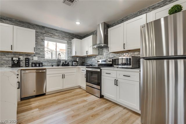 6212 Pinewood Avenue, Las Vegas, NV 89103