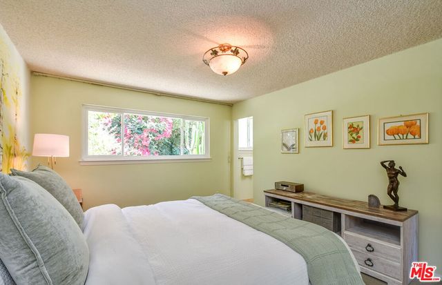 10828 Amigo Avenue, Porter Ranch, CA 91326