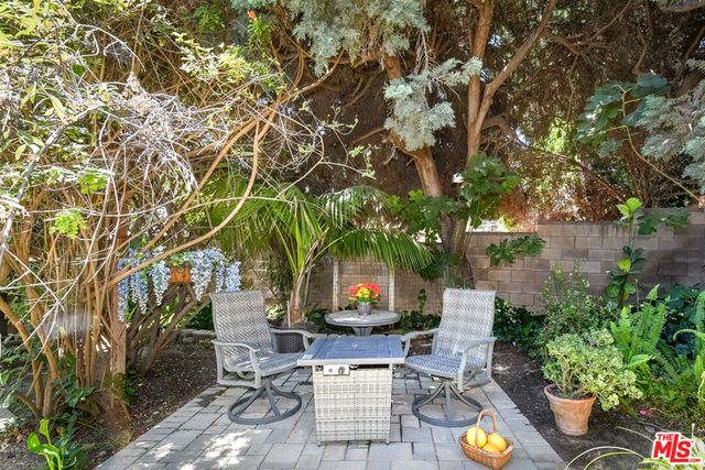 10828 Amigo Avenue, Porter Ranch, CA 91326