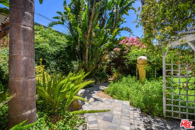 10828 Amigo Avenue, Porter Ranch, CA 91326
