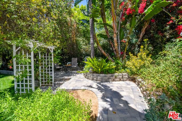 10828 Amigo Avenue, Porter Ranch, CA 91326
