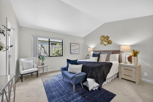 1611 Woodhill Dr, Roseville, CA 95661