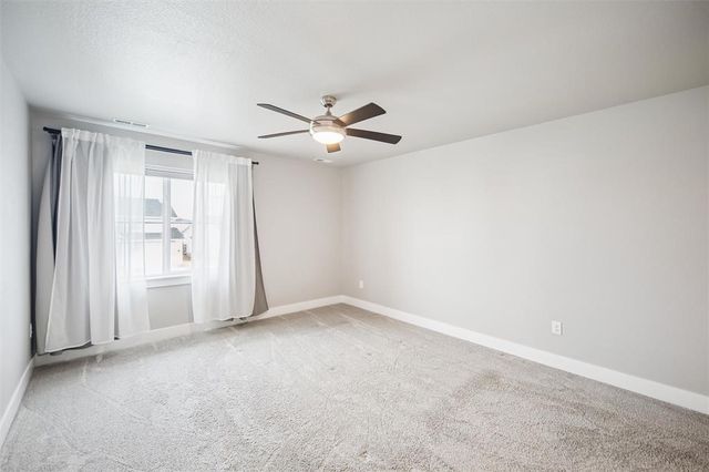 670 SE Booth Avenue, Waukee, IA 50263