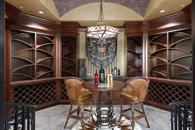 88 W Grand Regency Circle, The Woodlands, TX 77382