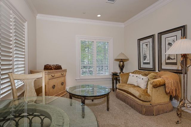 88 W Grand Regency Circle, The Woodlands, TX 77382