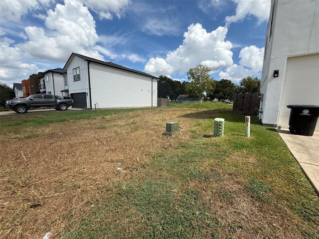 9733 Fabiola Drive, Houston, TX 77075